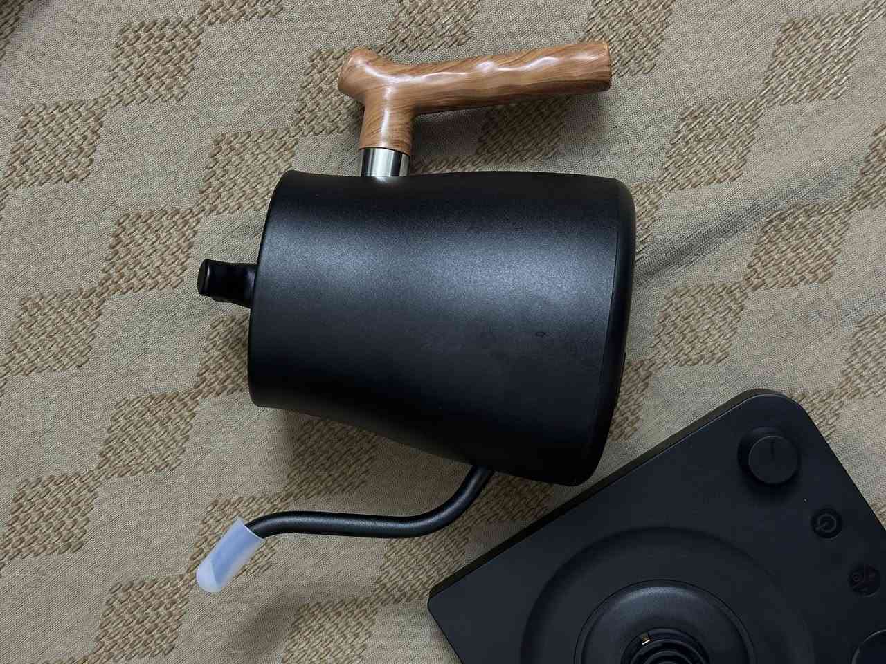 للبيع غلاية v60 جديدة فقط مشتغلة للفحص 🌙🤍
توصيل لكل محافطات العراق


**إذا كنت صاحب هذا الإعلان وتريد حذفه لأي سبب، رجاءا أرسل رسالة إلى الدعم الفني**