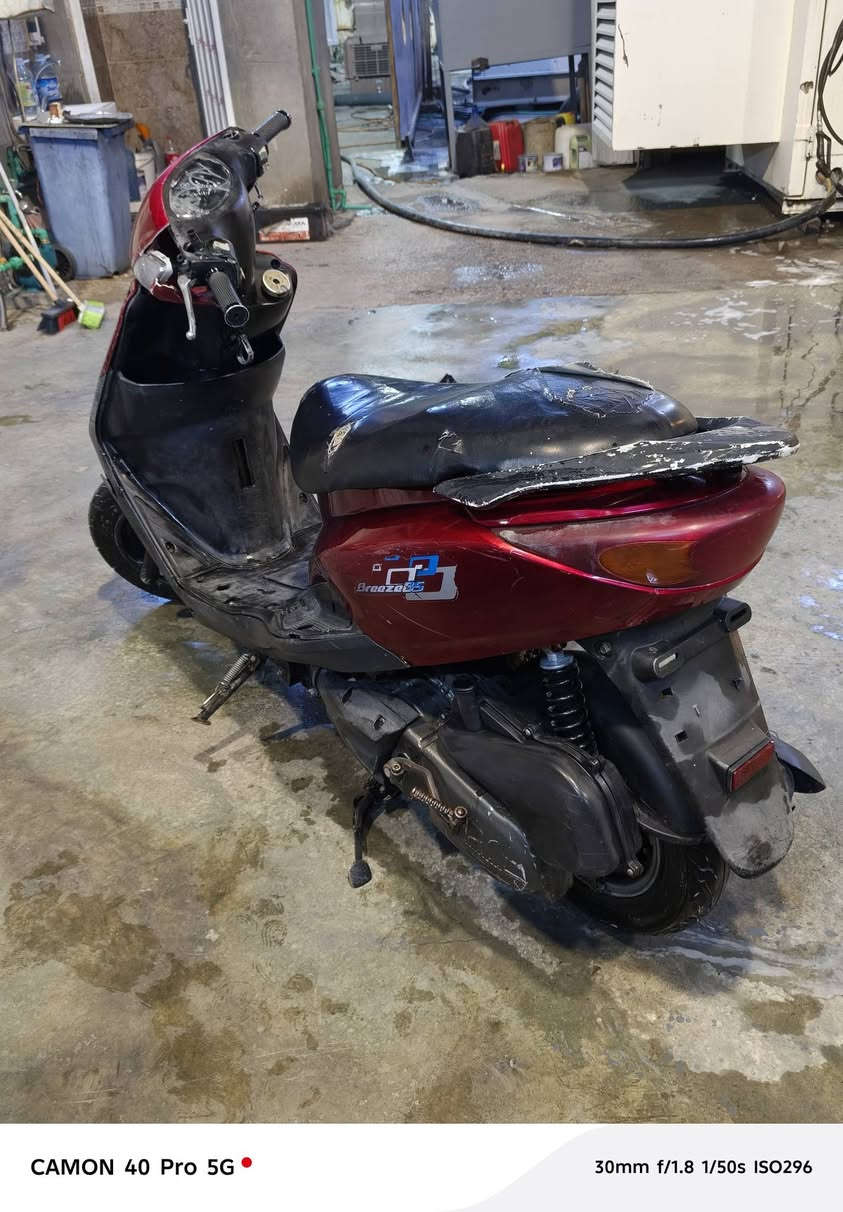 السلام عليكم دراجه بريز حلوه ونضيفه سعر ٣٥٠وبيه مجال مال واحد معتاز بغدادالوزيريه  ***********
