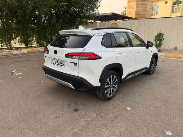 السلام عليكم 
من رخصة الادمن 
شباب إذا تقارن بوارد الصين المنشور موالك
للبيع 
2023 Toyota Corolla cross GR hybrid 
1,800 cc
FWD
2023 تويوتا كورلا كروس GR هايبرد
وارد اوربي فئة مميزة GR
محرك 1,800cc 
لون ابيض ثلجي
دفع امامي 
لايتات امامي  LED + عدسة تحكم auto 
بك لايت خلفي LED
بلوجكتر LED 
دشبول دجتال بالكامل + متغيير 3 اشكال 
مري شفط + اشاير 
ويل 18
رادار امامي 
كامرة خلفية 3 وضعيات 
كشنات جلد وقماش مطرز احمر خاص بالفئه
نظام محافظة على المسرب ومانع تصادم +مثبت سرعة تفاعلي 
أنظمة قيادة عدد 3 بالإضافة إلى EV مود
منفذ USB + type c عدد 4
قطعتين تبريد
انارات LED مخفية بالأبواب وحامل الاكواب 
انارات الداخلية LED بالكامل 
شاشة داخلية حجم 16
السيارة كلش مميزة مختمة GR من كل مكان 

السيارة نطخت باب السايق والجاملغ الامامي وتبدل نفس اللون وبيها بارد بالبنيد وهلال الجاملغ والضربة خارجية بدون دواخل بدون صبغ بدون ايرباك 
السيارة داخلة كلين للعراق وجانت ماشية 21,000 km وهسه ماشية 79,000 km
موقع السيارة الفلوجة 

للاستفسار

***********
***********
