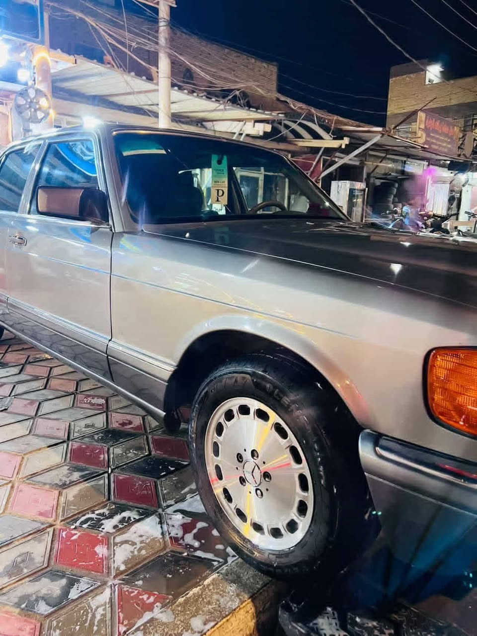 سلام عليكم مارسدس جانبو باب صغيره مديل 88 السياره بيه خيط بخار بصيط كير وحداديه كفاله صبغ عامه جماليه تبريد شغال رقم بغداد الماني مشروع وطني السياره ستوني مسوي ادامه لل محرك يعني شلعه فول السياره جاهزه مكان السياره نجف*********** السعر 70وبيه مجال

