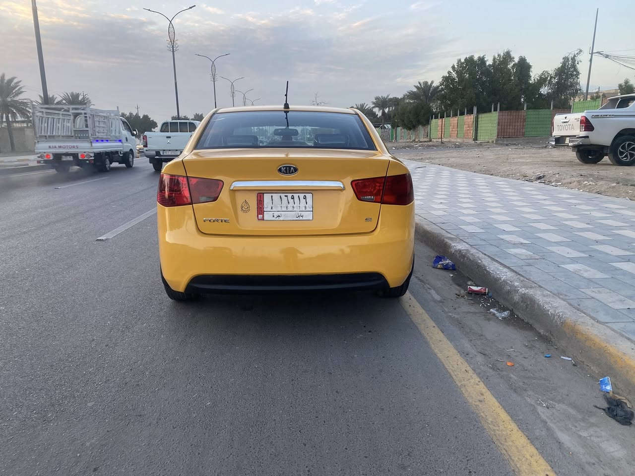 السلام وعليكم
للبيع كيا فورتي موديل ٢٠١٠
رقم بابل باسمي تحويل مباشر
مصفره هيئه وغرامات
السياره وارد امريكي حادثه قبق صندوك وشويه بلحوض 
السياره محرك ٢٠٠٠  دوش
السياره جاهزه ميه بل ميه
السعر ٧٧
*********** 
مكانه بغداد
