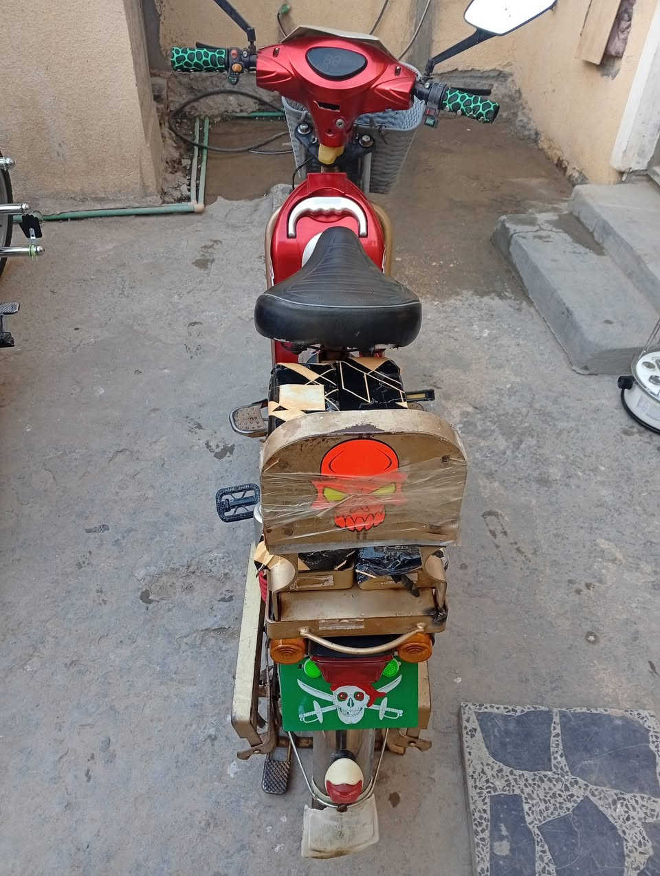 سلام عليكم مو طور شحن البيع موديل 2024 مكفول عل فحص كامل السعر 325// الاتصال *********** بي واتساب
