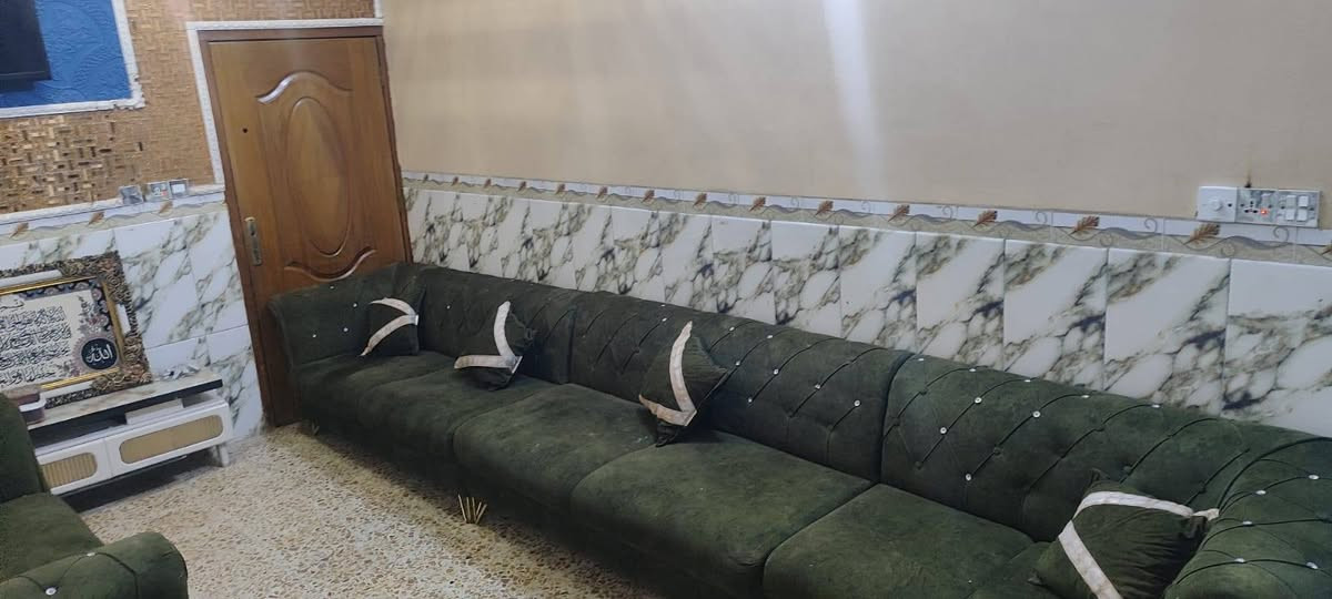 السلام عليكم طخم البيع تركي 4 قطع نضيف ما بي اي ضرر نضافه 100/100 سعر 250 وبي مجال تزكام الاصلي مستعجل على البيع الشراي يتصل على الرقم *********** عمارة, ميسان
