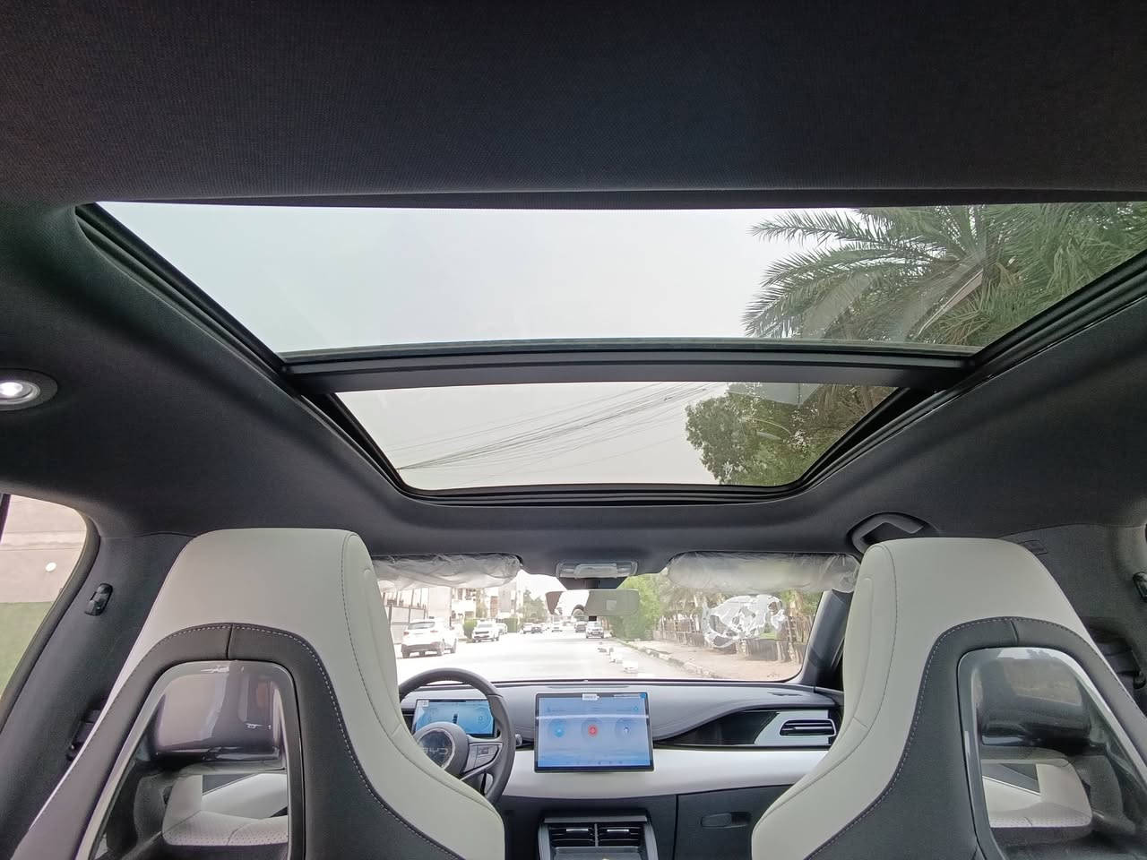 BYD SALE 06 2024
فول مواصفات داخل ابيض 
سقف بنراما 
شاشه كبيره دواره 
بطارية حجم كبير 120km الشحنه 
حساس امامي 
حساس خلفي 
خزان الوقود 65L
منافذ شحن 2
كامرات عدد 4
بصمه تشغيل عن بعد + كارت nfc 
السعر المطلوب 22500 بيها مجال بسيط 
مكان السياره بغداد حي الاعلام 
***********
