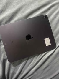 ايباد اير 4 • نضيف • كيبورد