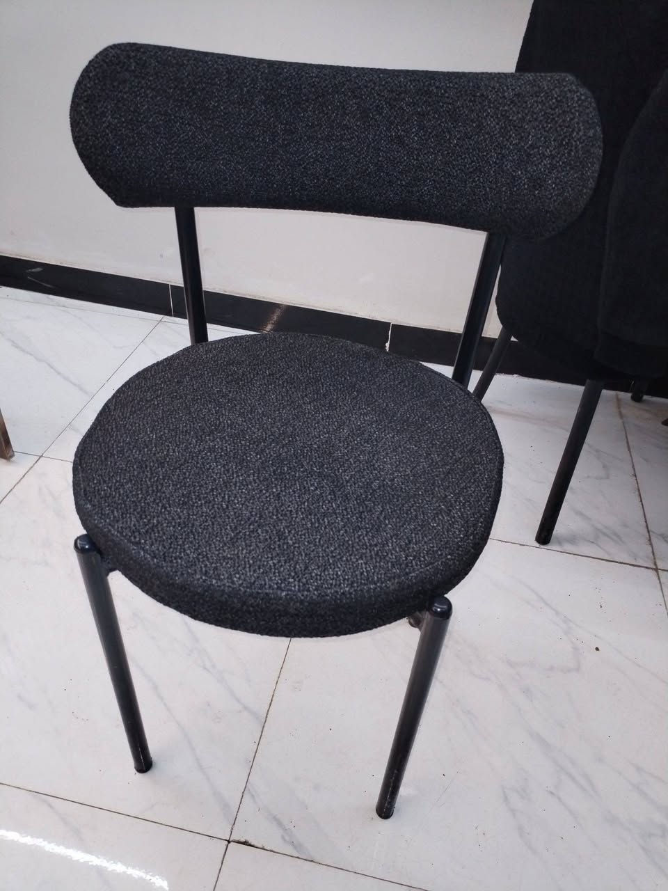 غراض للبيع استعمال اسبوعين او شهر
سبلت المتين 2 طن . كاونتر HDF والداخل المنيوم بدون بيبان طولة 3 متر . شاشة LG قياس 42 . كاونتر المنيوم متر ونص . ميوزة 60×60  عدد 4 . كراسي عظم عاج عدد 8 . كراسي عدد 2 . مراية دگمة لمس وانارة 3 ألوان نكهات عدد 3 

*********** اتصال او واتساب
