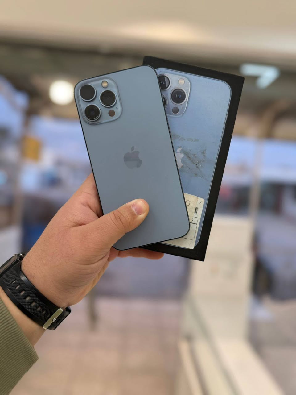 السلام عليكم
توفرت وجبه ايفون 13pro max نظافه عاليه في مكتب السجى للموبايل 
العنوان(قرب اسواق بيت كاني) 
***********
