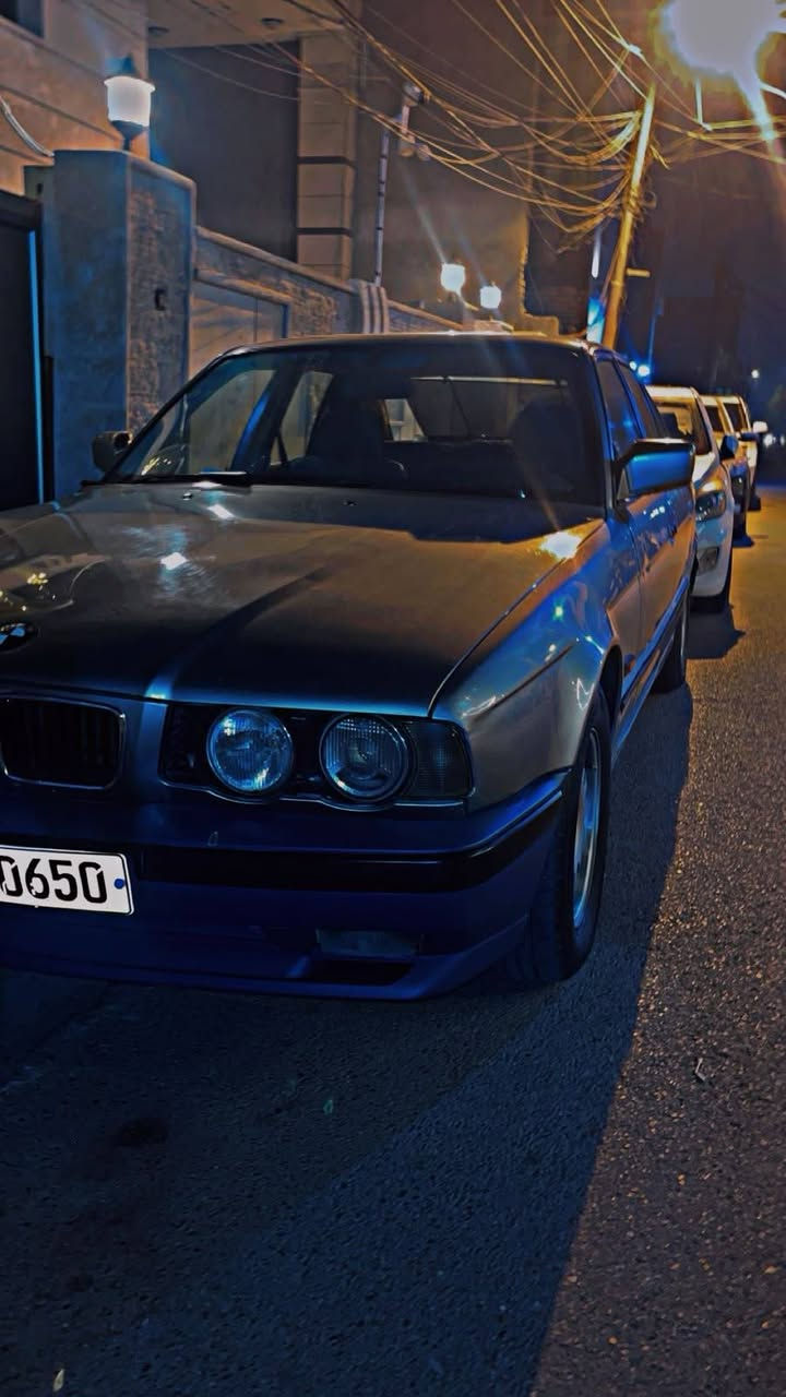 سلام عليكم 
للبيع بالقسط فقط 
BMW525
موديل 1990
مكينه مسكر فانوس 
كير اوتماتيك
عنوان بغداد الدورة 
الاستفسار ***********
