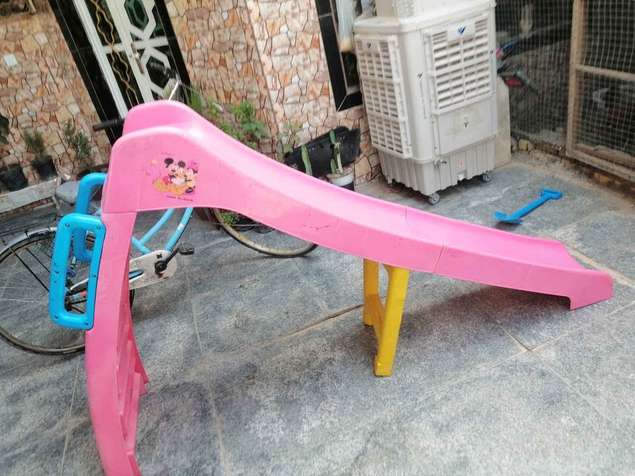 سلام عليكم غراض بايسكل مع مزليكه نضيفات شارع ٨٠ قرب قبه ذهبية كلهن ٨٠ الف


**إذا كنت صاحب هذا الإعلان وتريد حذفه لأي سبب، رجاءا أرسل رسالة إلى الدعم الفني**