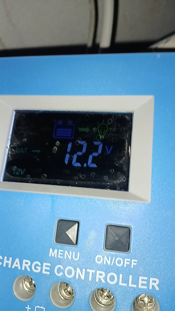 عاكسه وباتريدليثيوم
باتري ليثيوم اخو الجديد  بعده ع الضمان ميت امبير  ١٢ فولت
وعاكسه مكزما ٤ امبير تقريبا ب ميت الف
واممبت يشحلك من الوح الشمسي للباتري ب٦٠ الف

علما الباتري اليثيوم يوصلك خمس سنوات وعشره
وصارلي اقل السنه من اشتريته شرط ع التشغيل تشغل وتاخذ مكاني واسط كوت حي الجهاد شراي رقمي  بالخاص قيم واخ


**إذا كنت صاحب هذا الإعلان وتريد حذفه لأي سبب، رجاءا أرسل رسالة إلى الدعم الفني**