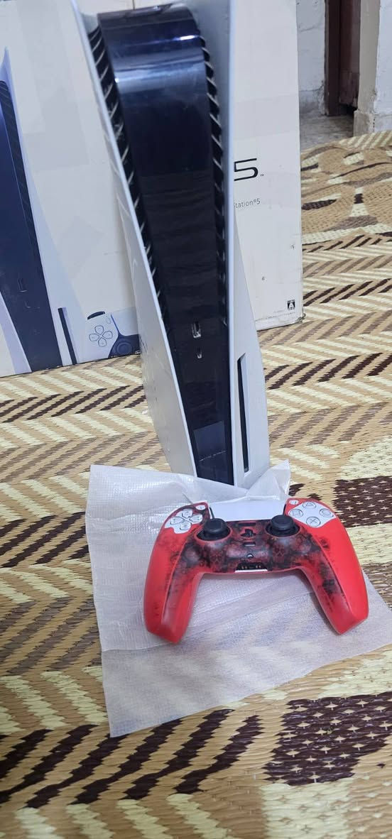 بلي5 فات مهكر نظام9 ذاكرة 825 غراضة كاملة لامفتوح ولا مصلح
يجي ويا يده و5 العاب

السعر ٦٨٥ الف الشراي يتفضل خاص 

رجائا لاتجي تكسر بالقعه


**إذا كنت صاحب هذا الإعلان وتريد حذفه لأي سبب، رجاءا أرسل رسالة إلى الدعم الفني**