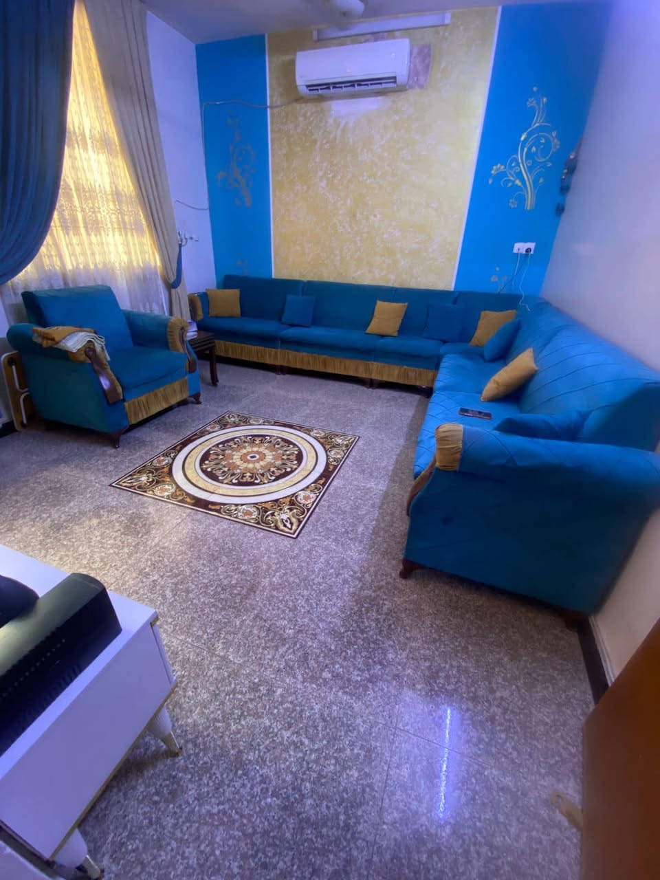 ديوان كامل للبيع نظيف المكان الكريعات


**إذا كنت صاحب هذا الإعلان وتريد حذفه لأي سبب، رجاءا أرسل رسالة إلى الدعم الفني**