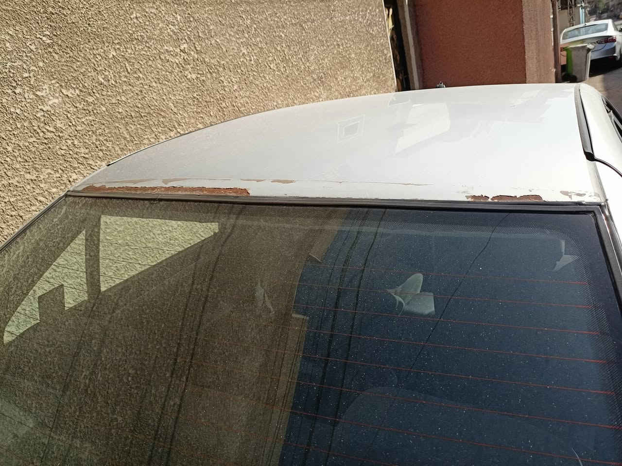السلام عليكم سورن موديل 2017 لاصبغ ولاضربه سياره بلاديه مكينه فرنسي تبريد شغال بس بي خربطه مااعرف شبي شرط مكاتبه مروري السعر 49 وبيها مجال قليل مكاني بغداد قرب منطقة العبيدي ***********
