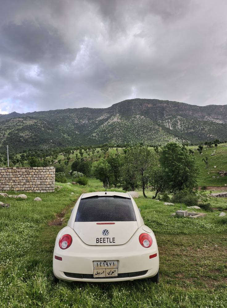 فرۆشتنی خێرا بیتلی مۆدێل 2007 گێڕ تۆماتیک فول مواسەفات سەیارەکی زۆر خاوێنە گێڕ مەکینە تەبرید تەقەو ڕەقەی هەموو بەشەرت تەحویل بەشەرت سبوغ حیزامە پیش و پشتی کەپسە تەنها ناو دەرگای سایەق هەیتی بگ گۆڕینەوەو فرۆشتن نرخی 49وەرەقە و مەجال لەهەولێرم بۆ زانیاری زیاتر نامە بنێرن یان پەیوەندی بکەن *********** أربيل, العراق
