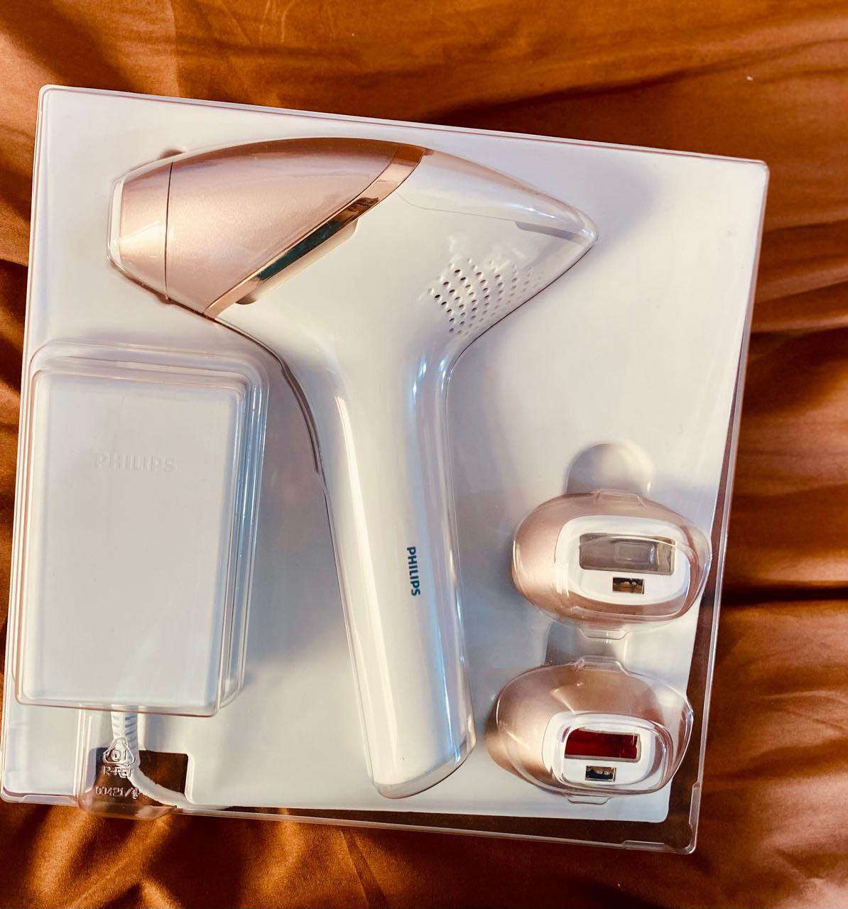 جهاز ليزر ازالة شعر فليبس اصلي بالباكيت و علامة التفاح الاخضر(اصلي) مع ٣ عدسات للوجه و الجسم و المناطق الحساسة مستعمل شي بسيط نظيف جداً جداً السعر 475 الف للتواصل ***********
العنوان بغداد اليرموك بغداد, العراق
