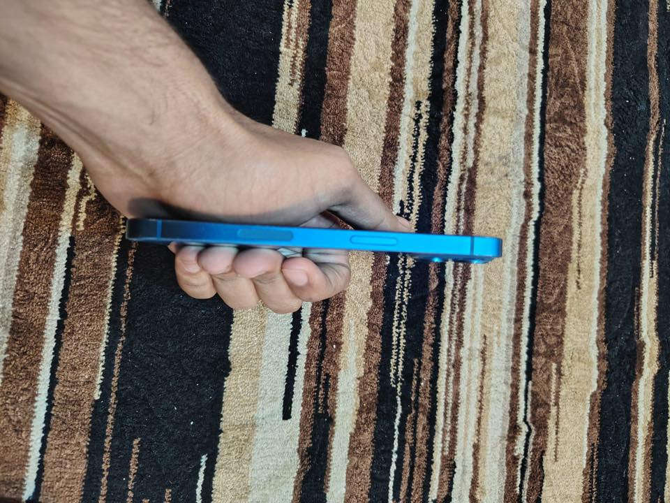 ايفون 13 عادي بطارية76 ذاكرة 128 امريكي مامفتوح سعر 400بي مجال قليل بغداد الاعظمية السعر ***********
