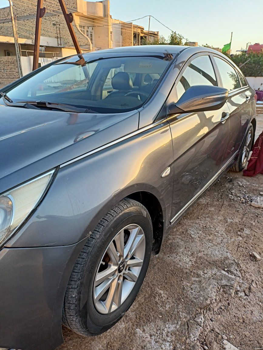 سوناتا موديل 2014 رقم بغداد انكليزي وارد كوري لا ضربة ولا صبغ السيارة جديدة السعر 115 ورقة للاستفسار الاتصال ***********
