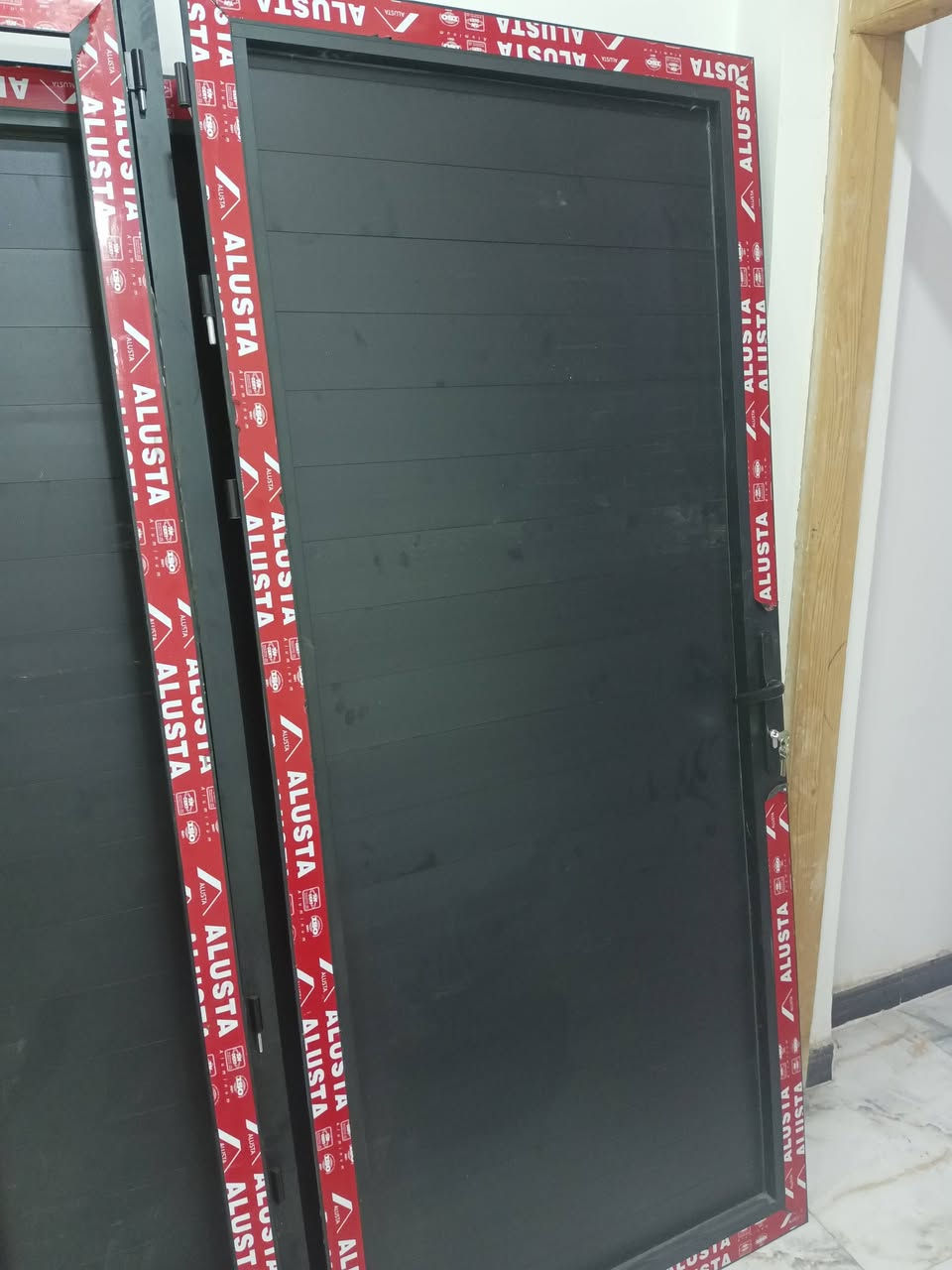 السلام عليكم 
باب المنيوم للبيع عدد2 قياس الاولى 213*100
الثانيه 205*100


**إذا كنت صاحب هذا الإعلان وتريد حذفه لأي سبب، رجاءا أرسل رسالة إلى الدعم الفني**