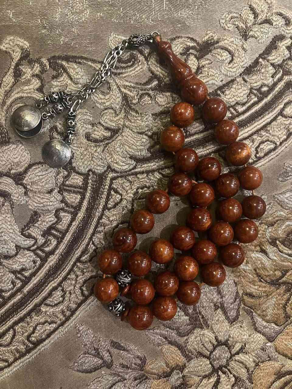 السلام عليكم للبيع 8قطع سندلس موشمه اصلي قطعه هل 10 رقم ***********
