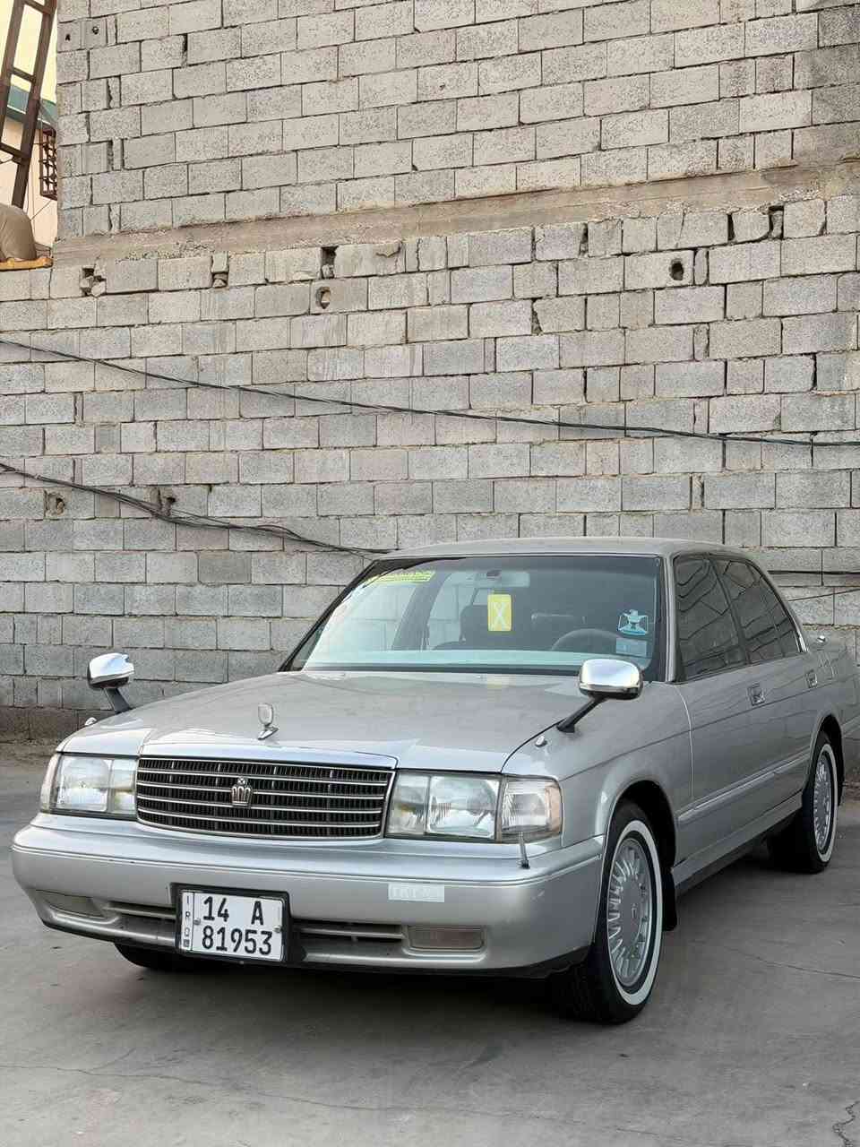 ارنب طويله موديل 95السياره مكفوله من الضربه والكص والنقل والضربه مصبوغه عام للجماليه السياره نافضه نفض مكينه وكير جدد اثنين ونص تخم تاير كهربأيات كله جديد دواخل شادله غرفه كامله ودشبول السياره تعبان عليه مامخلي شي مابدله اترايك موصل رقم بصره جديد السنويه لغايه 2030 التبريد ثلج السعر 68وبيه مجال حك الجيه مكان السياره البصره قضاء القرنه الاتصال ***********
