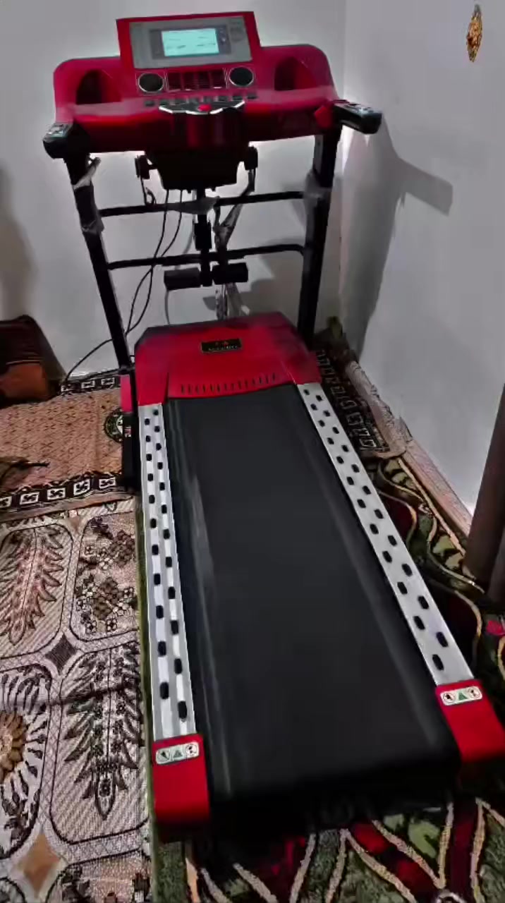 جهاز جبلي جري وجهاز هازاز. يحمل وزن 160 كيلو. مستخدم اقل شهر للبيع ***********
