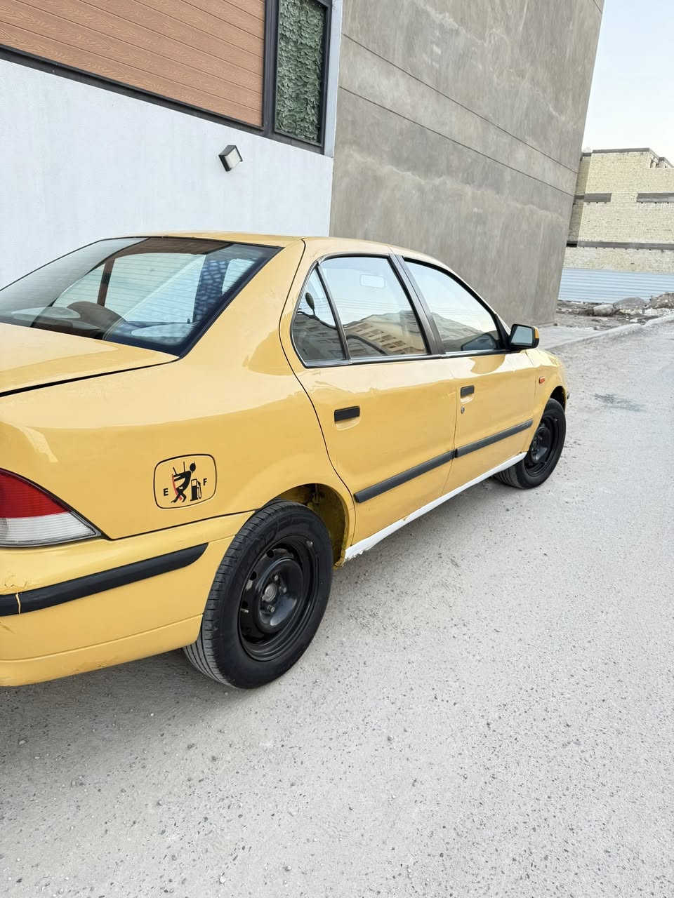 ‏السلام عليكم سمند 2011 كير ومحرك كورلة محور تبريد شغال صدر خلفي امامي جديدتخم تاير جديد والهيئة مصفره ￼ سنوية 27 كهربائيات كلها شغالة السعر 30￼ ***********￼￼￼.
