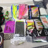 مستلزمات صيد • ١٤ قطعة • توصيل