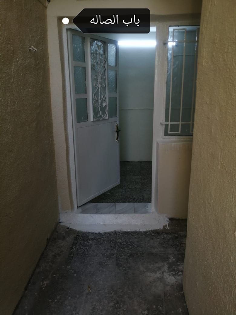 توجد لدينا شقه طابق ثاني في الغزاليه قرب شارع المدارس تحتوي على هول مطبخ حمام غرفه نوم 5×5 وغرفه ثانيه 3 × 4 للاستفسار الاتصال بالرقم ***********
