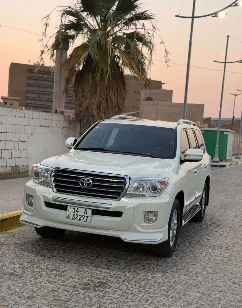 لاندكروز 2013 كامل مواصفات مكفولة عام السيارة كلش كلش جديدة ماشية 150  ماناقصها ولا شي السعر 340 بأسمي. .. الاستفسار الاتصال ع الرقم *********** البصرة, العراق
