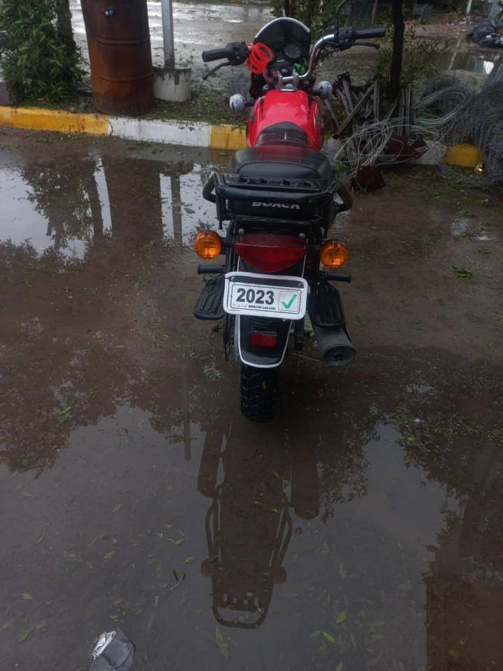 سلام عليكم بوكسر موديل 22 مرقم بغداد 
لبيع درجه نضيفه وتجي وتشوف سعر 2200مليونين وميتين  وبيه مجال حق الجيه لعنون بغداد الجديده رقم لهاتف ***********
