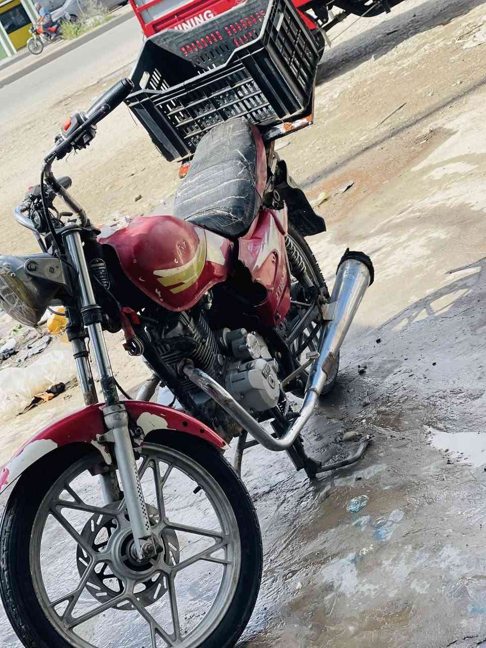 السلام عليكم من رخصه الادمن  ماطور جني صاروخي للبيع 175 وبي مجال للشراي متواجد خاص او اتصال *********** مكاني تكريت
