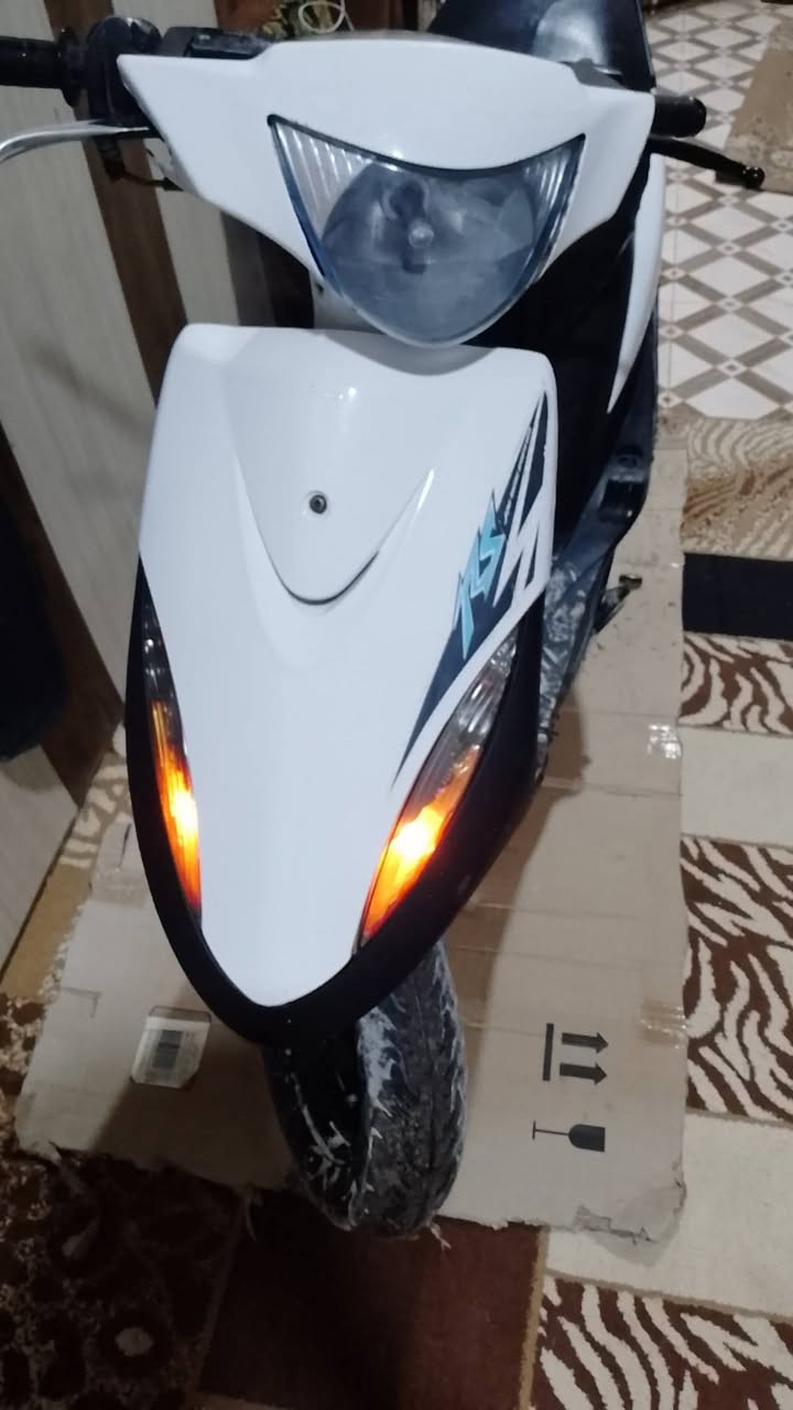 ماكس عدلة مفتوحة ولفات نضيفة كلشي شغال بس لسلف دبلات اشاير قفال ستيرن قفال جنطة مكينة ناعمة ما تسمع صوت من تمشي سعرهة 670مكينة 49مكاني ابو الخصيب حمدان شراي يتصل ***********
