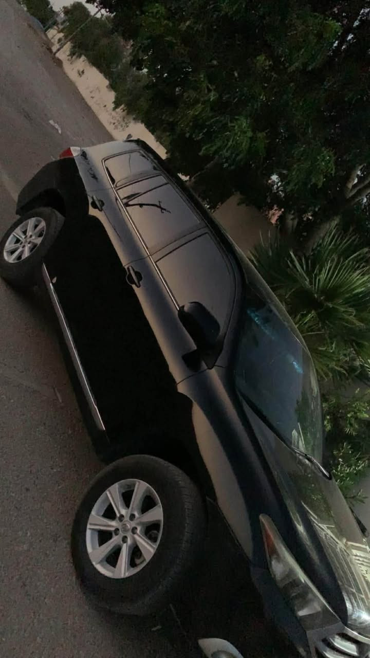 تويوتا هايلاندر موديل 2013 سيارة ايد واحد من 2013 لحد الأن السيارة le اسود داخل رصاصي 
صندوق مبدل بلادي بدون دواخل بدون ارباك
سعرة 173 ورقة و بي مجال *********** كالار, السليمانية
