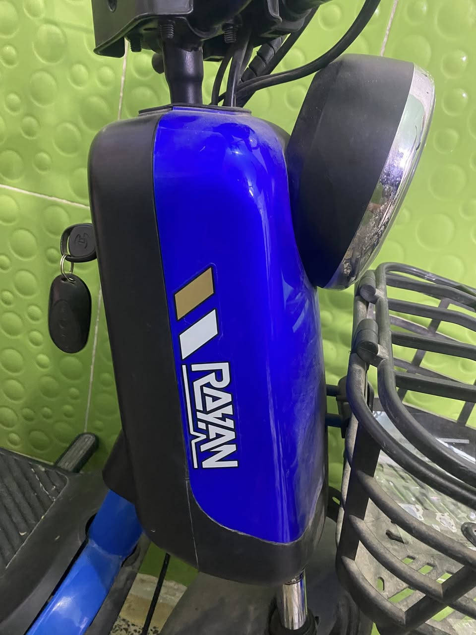 دراجه شحن للبيع صار فتره متروكه ابيع كوم حديد 
مكاني بغداد مدينه الصدر
السعر 160


**إذا كنت صاحب هذا الإعلان وتريد حذفه لأي سبب، رجاءا أرسل رسالة إلى الدعم الفني**