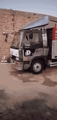 السلام عليكم هينو انكر ثمانين عادي طول سته وربع بلاد تخم تاير 19 ونص رقم بصره تحويل ثاني يوم  وصل ارقام مستلمهن انكليزي سياره جاهزه للعمل السعر 235 والعنوان الشطره الدلال علي العكيلي 
الرقم الهاتف ***********
الرقم الهاتف ***********
