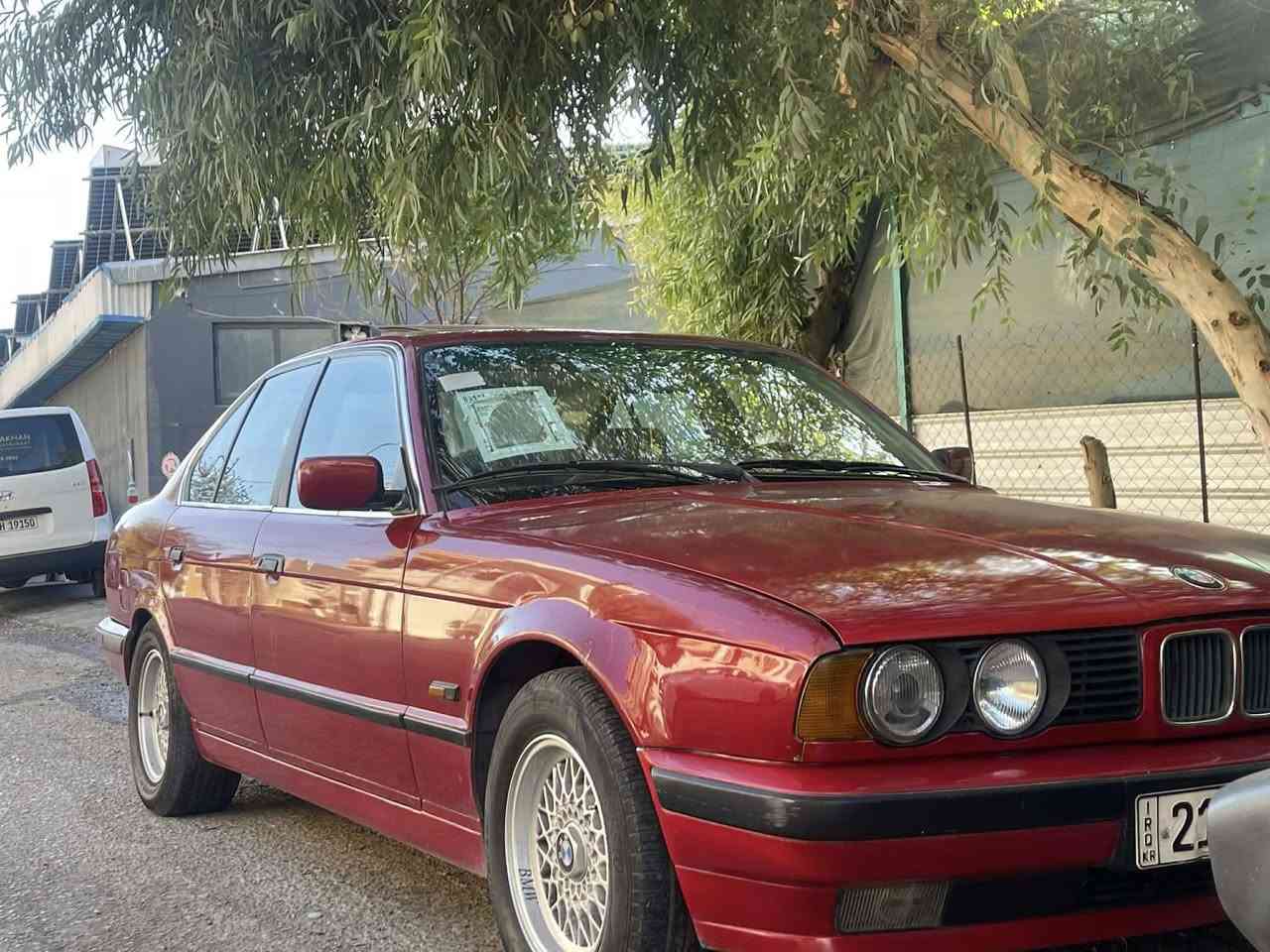 گؤ رينه وه ش ئه كه م به شاهينه يان Bmw 525 به ناوي خواي گه وره ئالتوني بازارر Bmw 520 موديل 90 كوشن جلد 
جام كاره با 
ناو فورميگا گئرو مه كينه به شه رتت 
سه ياره كه بيه مه سره فه 
بوياخخ عام كراوه بؤ جواني 
ئه گه ر مشته ريت ته له فون بكه له خزمتام *********** سعري54 و معامه له شوين سليماني ده ستت خوش ئه دمين
