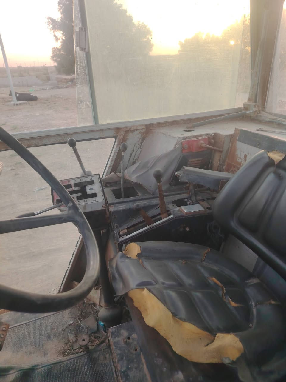فوركسن انكليزي للبيع حجم ١٢٠ دبل اكسن كير عادي جاهزه للعمل ***********
