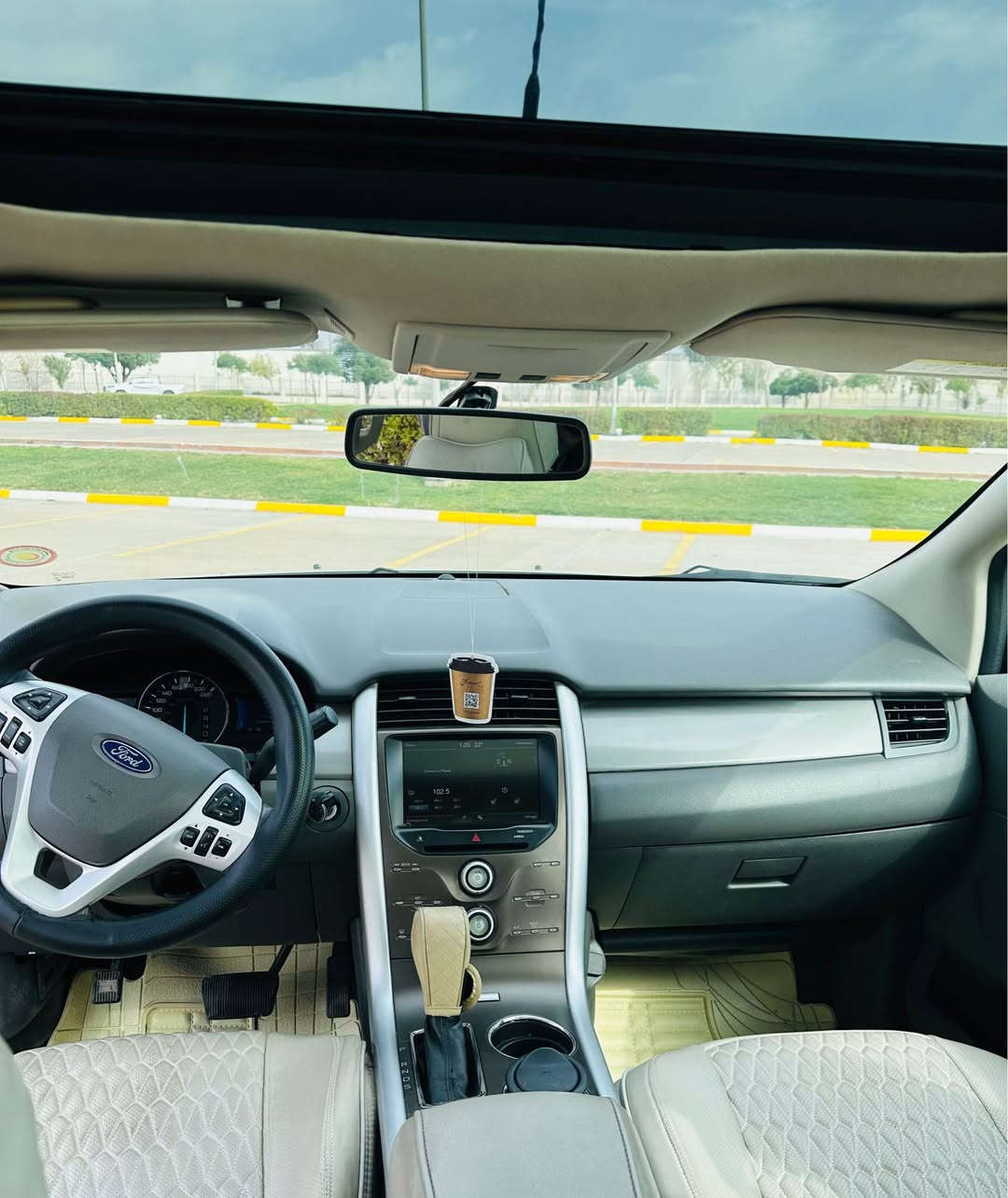 Ford edge 2013 
فۆرد ئیدج مۆدێل 2013 
‏(v6) شەش پستۆن مەکینە 3.5L 
نرخی  137$ معامەلەی تێدایە
مواسەفات:
١-کوشن جلد
٢- سقف بانوراما
٣ - ناو كريمى 
٣-کوشین کارەبایی و هیتەر 
٤-لایت(LED) 
٥-دەبل گێر ( عادی و تۆماتیک )
٦-شاشە گەورە
٧-سوکان ڤۆلیۆم
٨- سەقف پانۆراما
٩-تحدید سرعە
١٠-تەبرید لەمس
١١-تەبرید مەکەزی
١٢-دەرگای پاسۆرد 
١٣-گێچی RPM  ئەلیکتڕۆنی
١٤- دوو (سویچ کۆنتڕۆڵی ) بیلادی لەگەڵە
١٥-قوفل مەرکەزی 
‏١٦- سيستمي CarPlay و AndroidAuto  
‏١٧-هۆک بیلادی توانای ڕاکێشانی 4 تۆن ی هەیە

سەیارەکە فول فول مواسەفاتە بێ بوياغة دعامى بو دعامى بة شةرت ئێڕباگەکانی بە شەرت گێڕ و مەکینەی بە شەرت ڕەقەم و سەنەوت نوێیە . 
 

WhatsApp ☎️ ***********

WhatsApp ☎️ *********** أربيل, العراق
