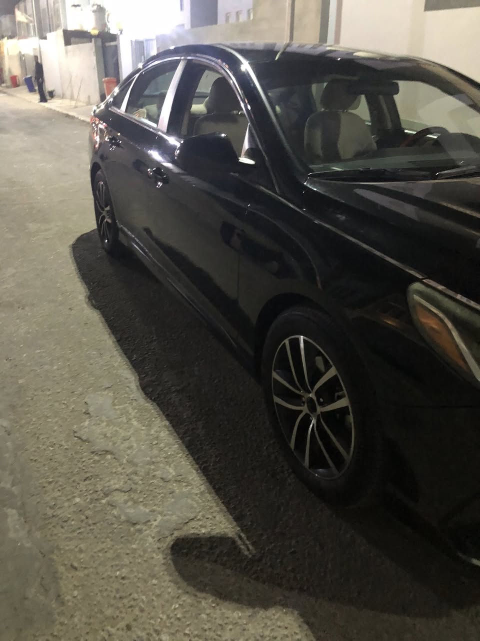 سوناتا وارد امريكي موديل 2018 مكفولة من الصبغ والفتح بيهه بقبق الصندوق اسفل الرقم بارد فقط  محرك غير مفتوح رقم بابل انكليزي داخل بيجي ماشية 129ميل السيارة جاهزة وبحالة جيدة السعر 134$ للاتصال *********** مكان السيارة النجف
