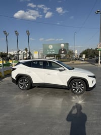 توكسان 2023 للبيع فول مواصفات عدا البنراما ماشيه 47 الف بيهة بارد بلصن...