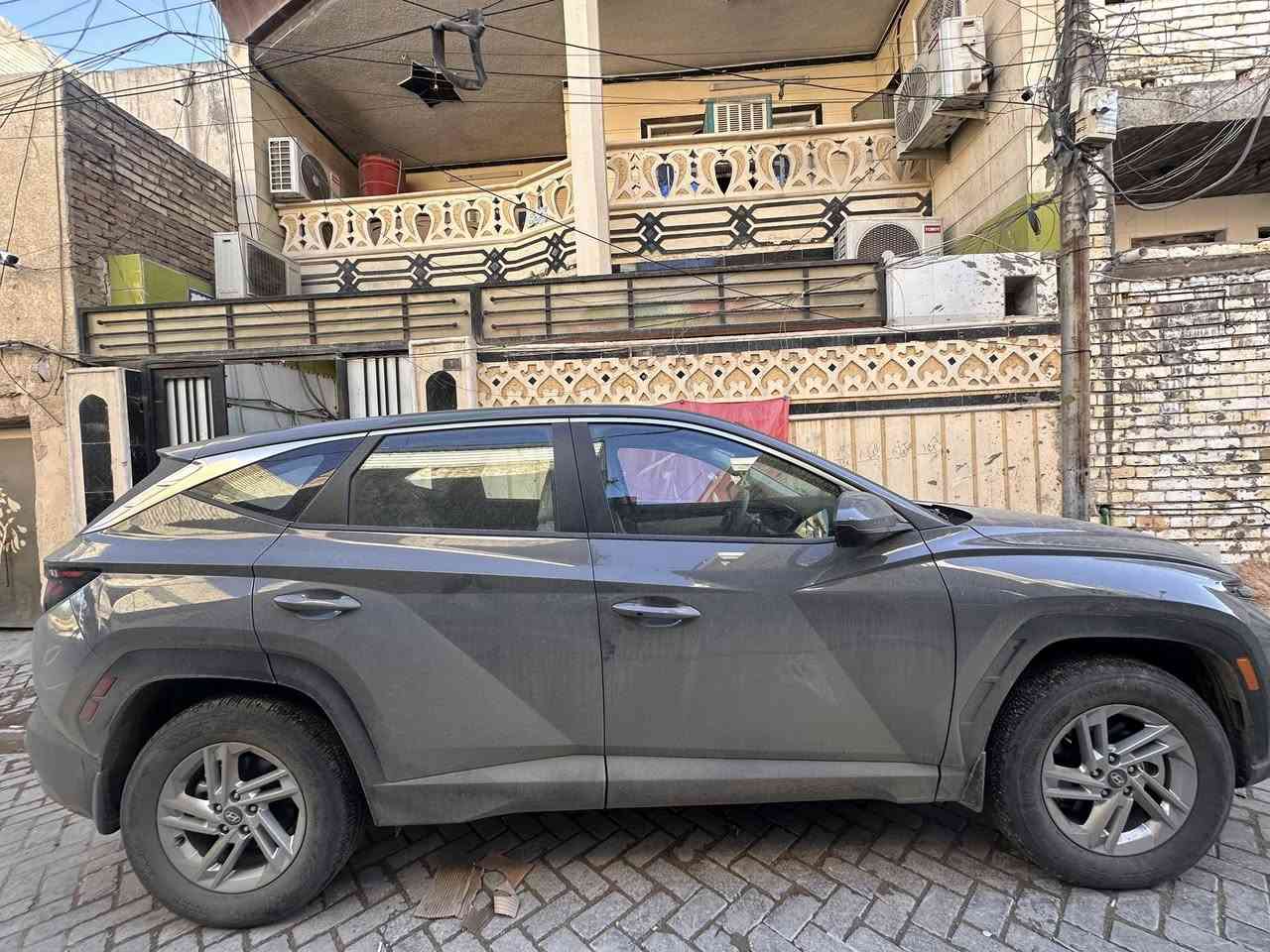 السلام عليكم ورحمة الله
توسان وراد امريكي 2025

السعر 225 ورقة و بيه مجال بسيط 

ماشيه 10الف سيارة جديدة

عده و سبير و حجر بيئة كاملة مكفولة من الصبغ

السيارة جديدة 

مواصفات .. 

مكينة 2500

لد امامي زنون لايت ٥ عدسات 

فور ويل و مانع تزحلق و اوتو هولد

ثلاث انظمة قيادة و مانع انحدار

و هند بريك بصمة 

شاشة تدعم كار بلي وكامرة دوراة اصلي 

فول تحكم سترين و مثبت سرعة 

تحديد مسار و توقف ذاتي 

رادار امامي وخلفي 

***********
