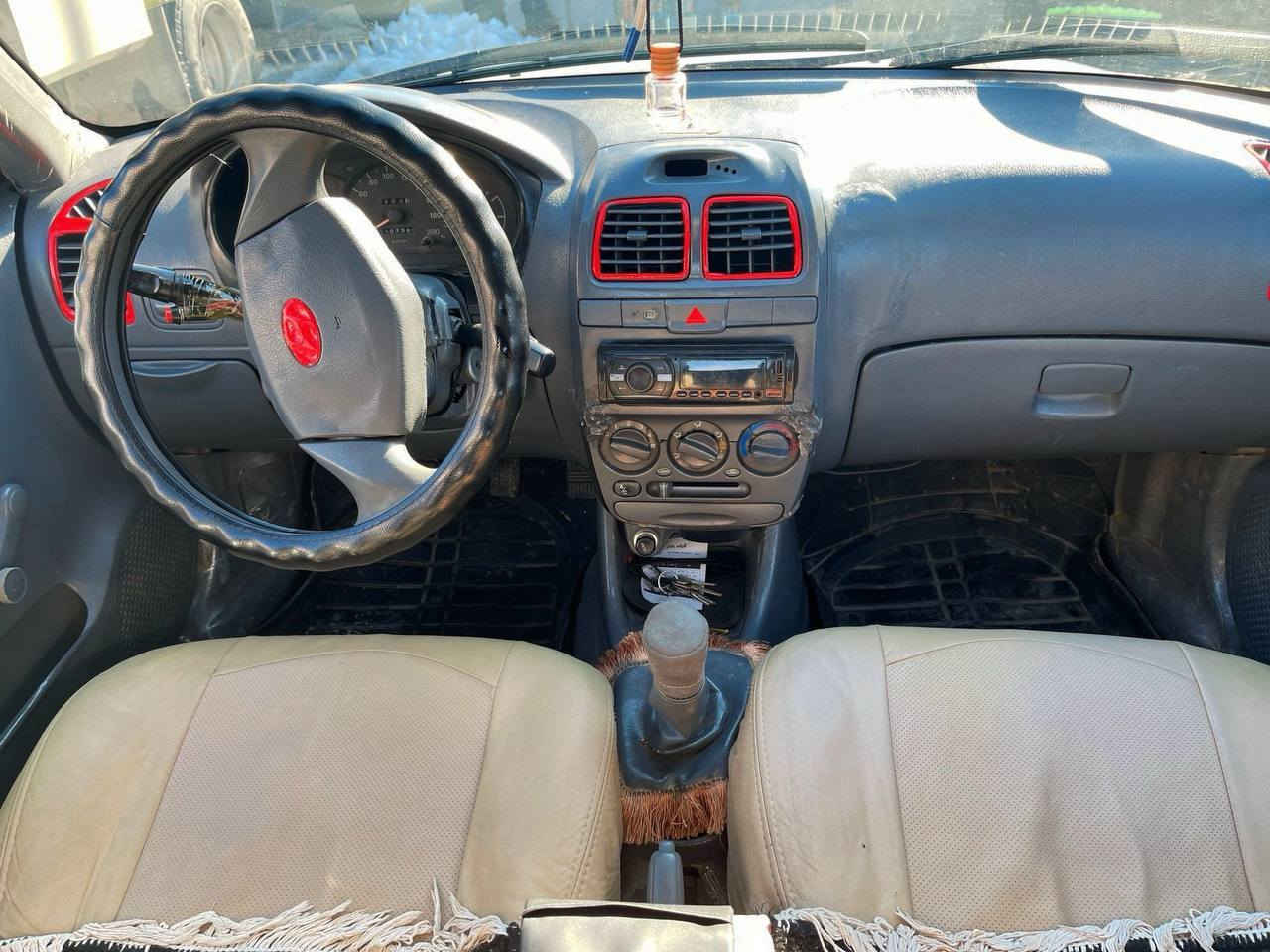 هۆندا ئەکسینت 2001 شورتەیی
رەقەمی سەنەوی تازەیە تا2028
مەسروفی نیە تەقەورەقەی نیە
قوفڵ مەرکەزی 

گێڕو مەکینە بەشەرت  تەبریت ساردو گەڕم لەسەر سویج .پاوەر بەشەرت 
نەزیک چواقورنە

ژمارەی خاوەنی 
***********
ڤایبەرو  واتس ئپ رانية, السليمانية
