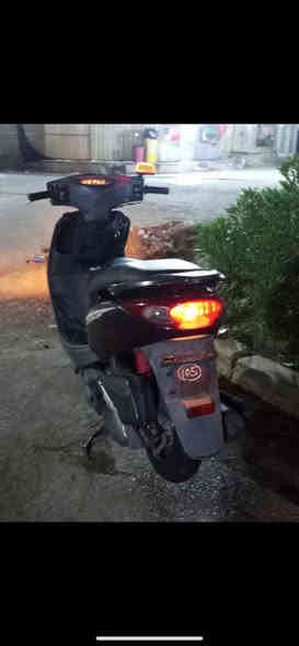 سلام عليكم دراجه بريز للبيع دراجه جديده مكينه مامفتوحه كفرات ختم واحد سلف هندر كهربائيات كلهة شغاله دراجه جديده  السعر 700 وبيه مجال المكان حي اور الاستفسار ***********
