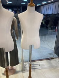 مانيكان رجالي • عدد 2 • بسماية بغداد