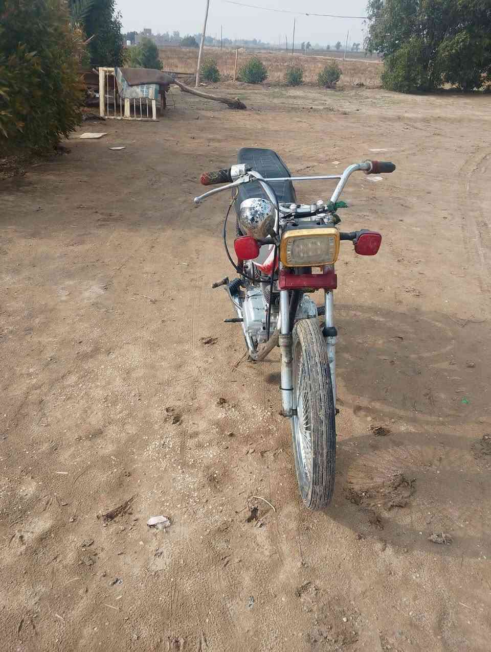 السلام عليكم دراجه للبيع موديل 2018 مستعجل عل بيع السعر 125وبيه مجال رقم ***********
