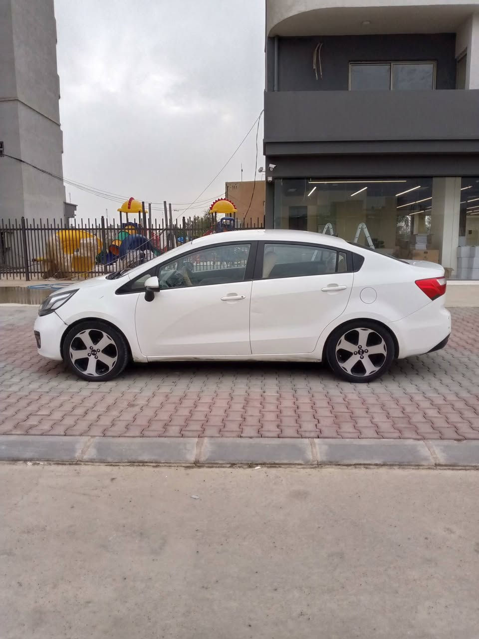 سلام عليكم كياريو موديل ٢٠١٢ رقم و سنوية جديد دولي دفتر بنزين بي سيارة بدون ضرر فقط هلال واحد صبغ سيارة جاهز سعر ٩٠$ رقم ***********.  زين***********مكان كركوك اني مكلف بنشر
