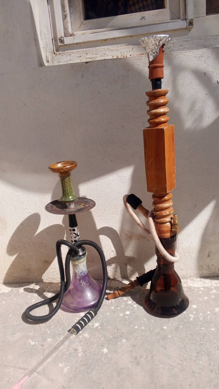 (متاح نراكيل 2 وحده خشب  سعرها 20مطعمه علك ونعناع مطعمه فول )والثانيه المانيه سعرها 25 السكن الرمادي شارع 60 هاذا رقمي ***********
