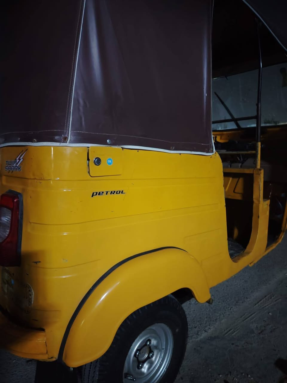 سلام عليكم تكتك البيع 20/شهر 11/رقم  وسنويه كفاله عامه عده الدوس معمره تراي زيرو تخم تاير جديد ربع مذب 
مكان بغداد مدينه الصدر رقم 📱 ***********/‏‪***********‬‏
