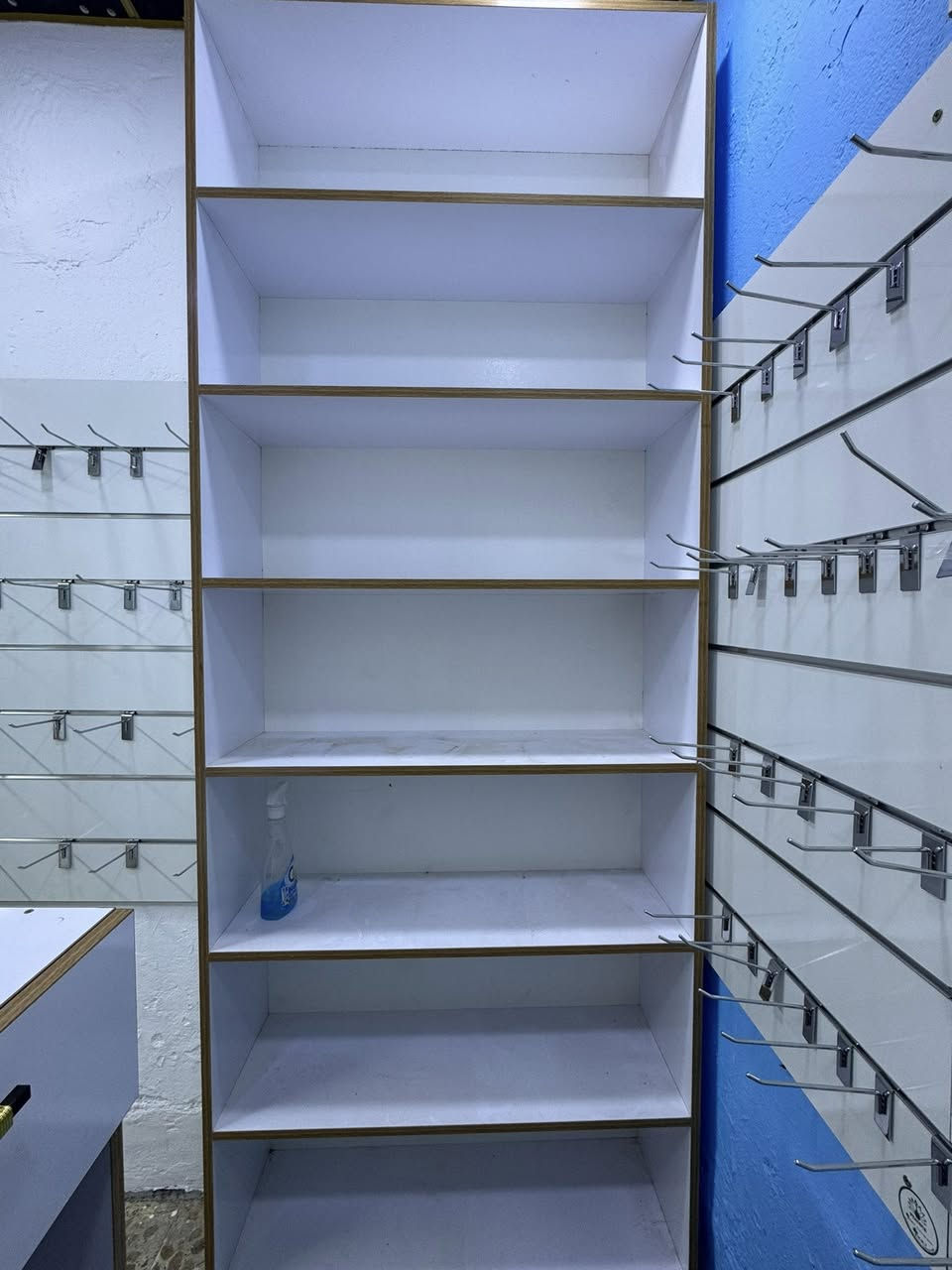 ميز جديد تسكام قياس 130 ارتفاع 110 (سعر الميز وفاترينه 265)

فاترينه جديده ارتفاع 220 عرض 93ونص تفصال 

هوك ولوحه اكسسورارات

للبيع مكاني نجف


**إذا كنت صاحب هذا الإعلان وتريد حذفه لأي سبب، رجاءا أرسل رسالة إلى الدعم الفني**