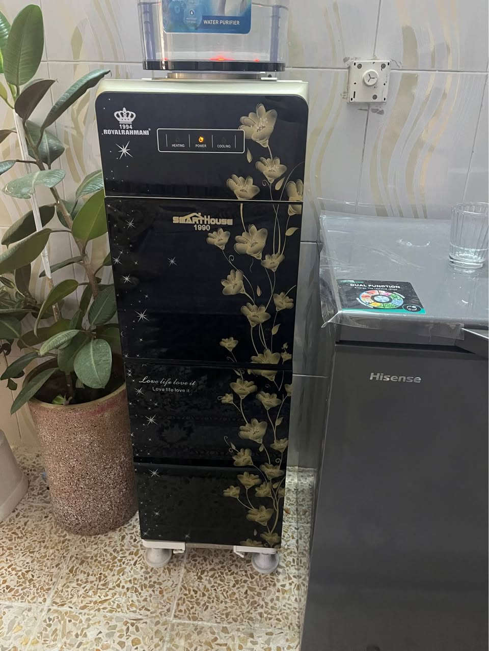 برادة كلش جديد ما بيها اي عيب ثلاجة هم ماي بارد و حار 
السعر 100 بيها مجال 
رقم موبايل ***********
*********** كركوك, العراق
